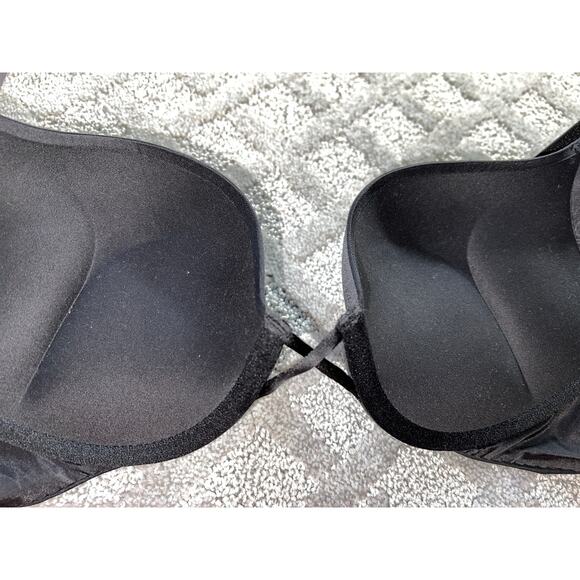 32D Victoria's Secret Bra Bombshell Plunge Add 2 cups Miraculous Padded Push-Up - Picture 7 of 9